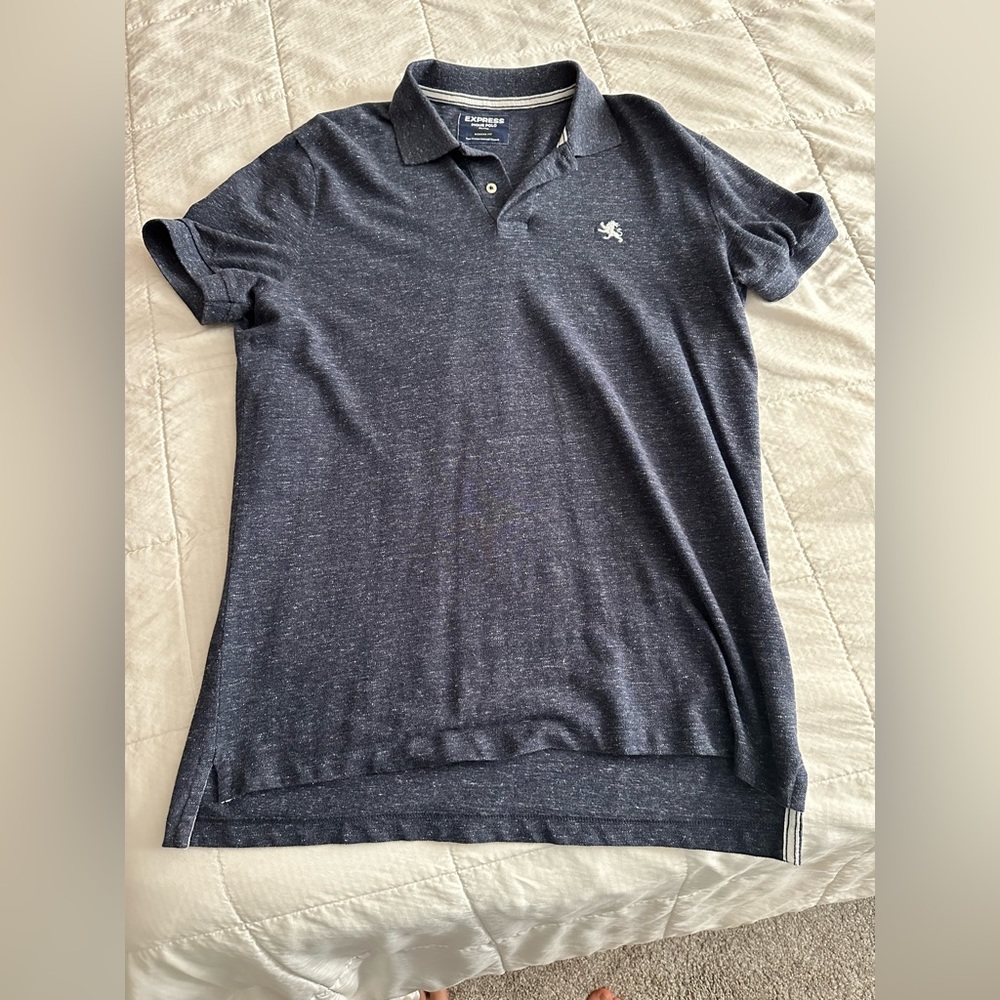 Men’s express shirt size XL color blue. Only been used once